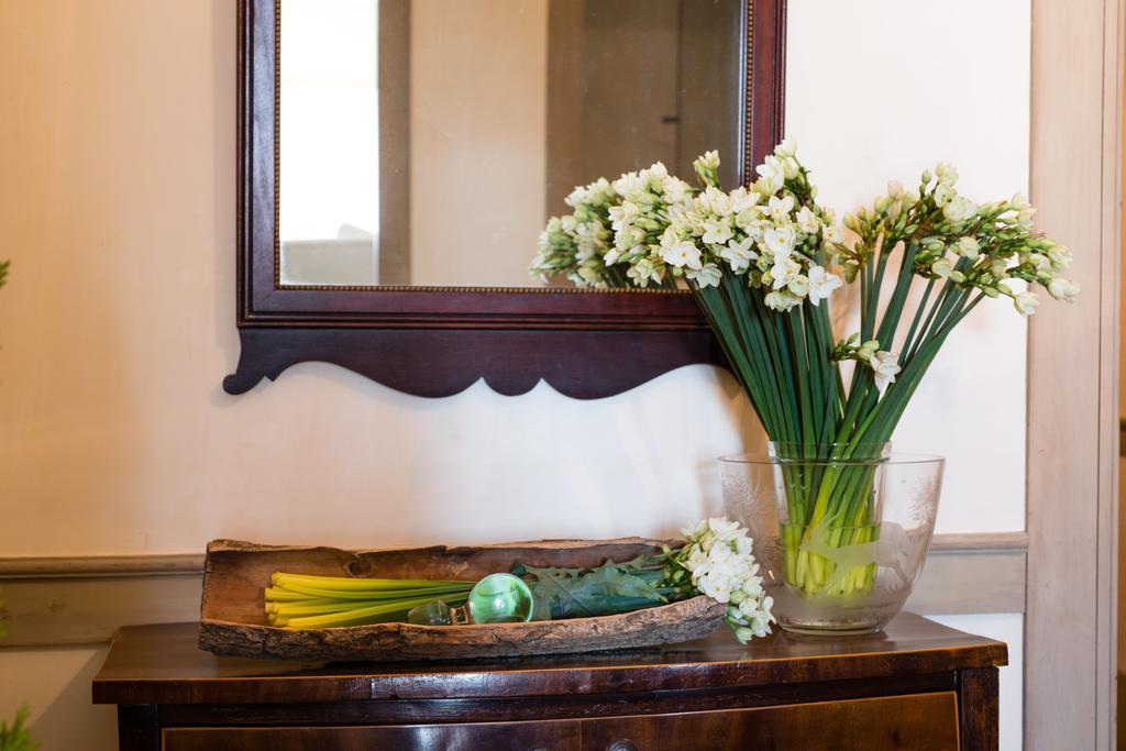 The Old Inn On The Green New Marlborough Room photo