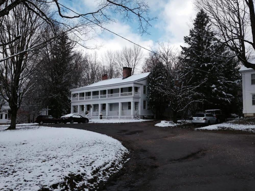 The Old Inn On The Green New Marlborough Exterior photo